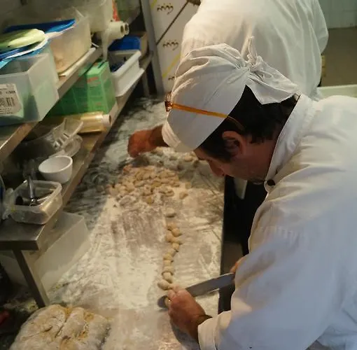 Aquila Nera Di Tony ホテル